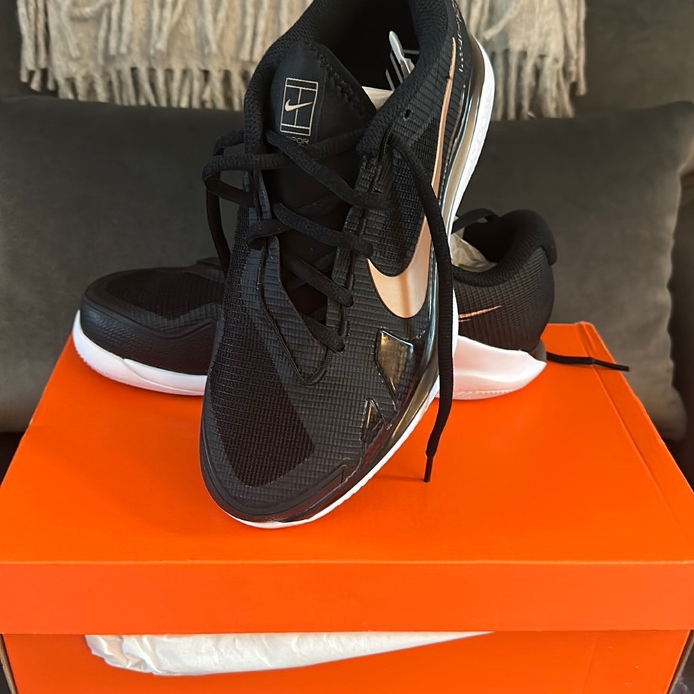 NikeCourt Air Zoom Vapor Pro size 7.5